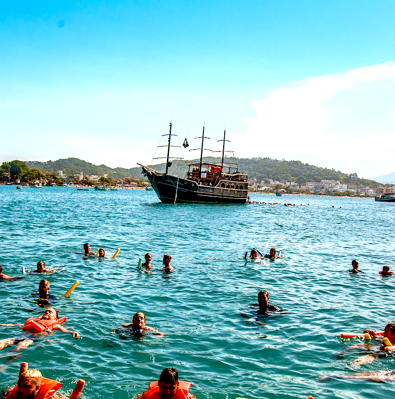 O_Pirata_Passeios_Bombinhas_Banho